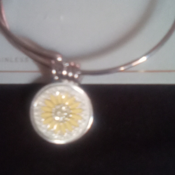 Bracelet - Picture 5 of 6